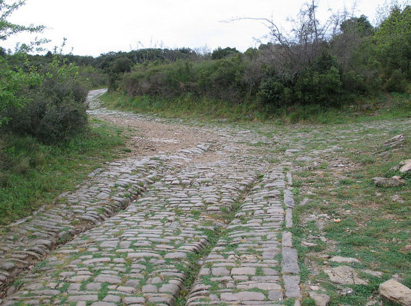 Les voies marquées de l'oppidum d'Ambrussum