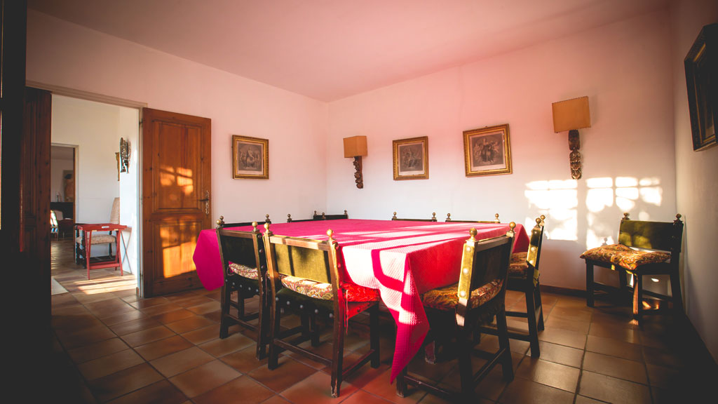 Salle à manger du gîte du domaine d’Espeyran